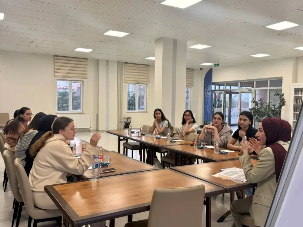 FADİMANA HALİSDEMİR YURDU’NDA KAYGI YÖNETİMİ ATÖLYESİ DÜZENLENDİ
