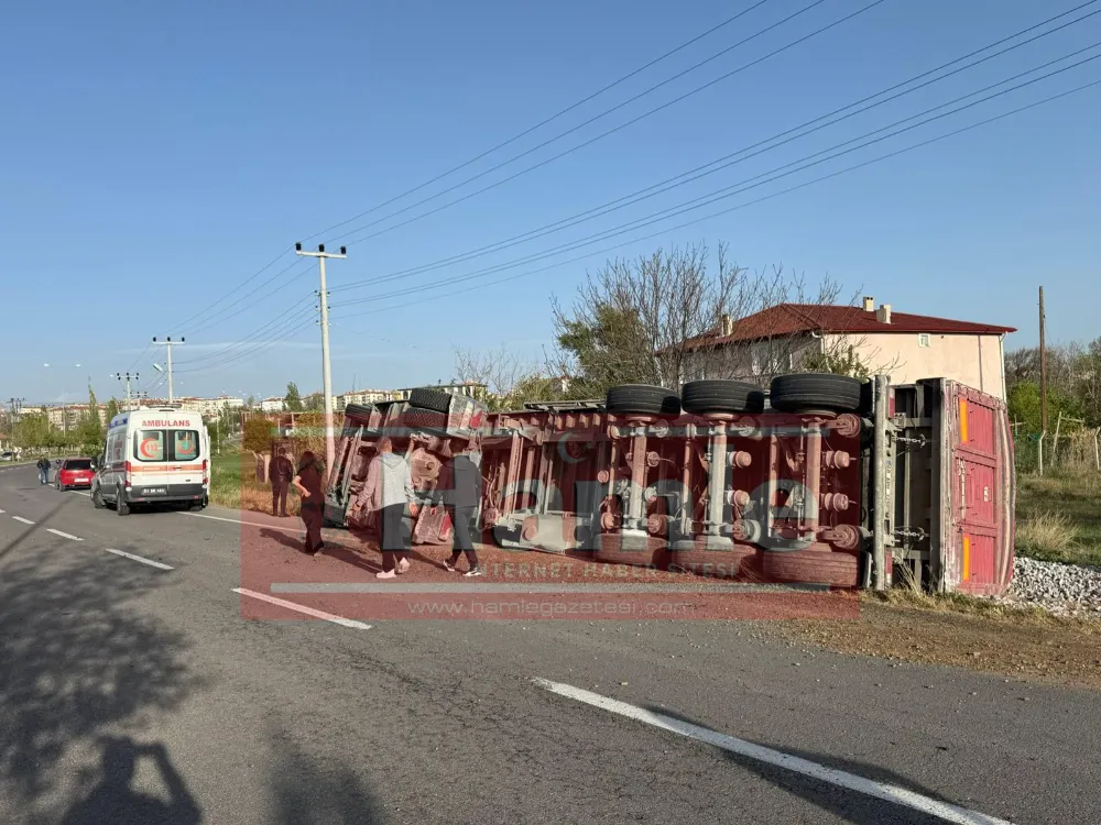 NİĞDE ALTUNHİSAR YOLUNDA TIR DEVRİLDİ 1 YARALI