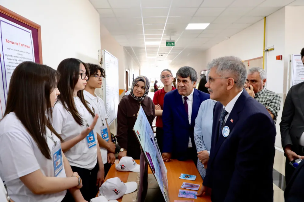 NİĞDE FEN LİSESİ’NDE BİLİM VE SANAT BULUŞMASI