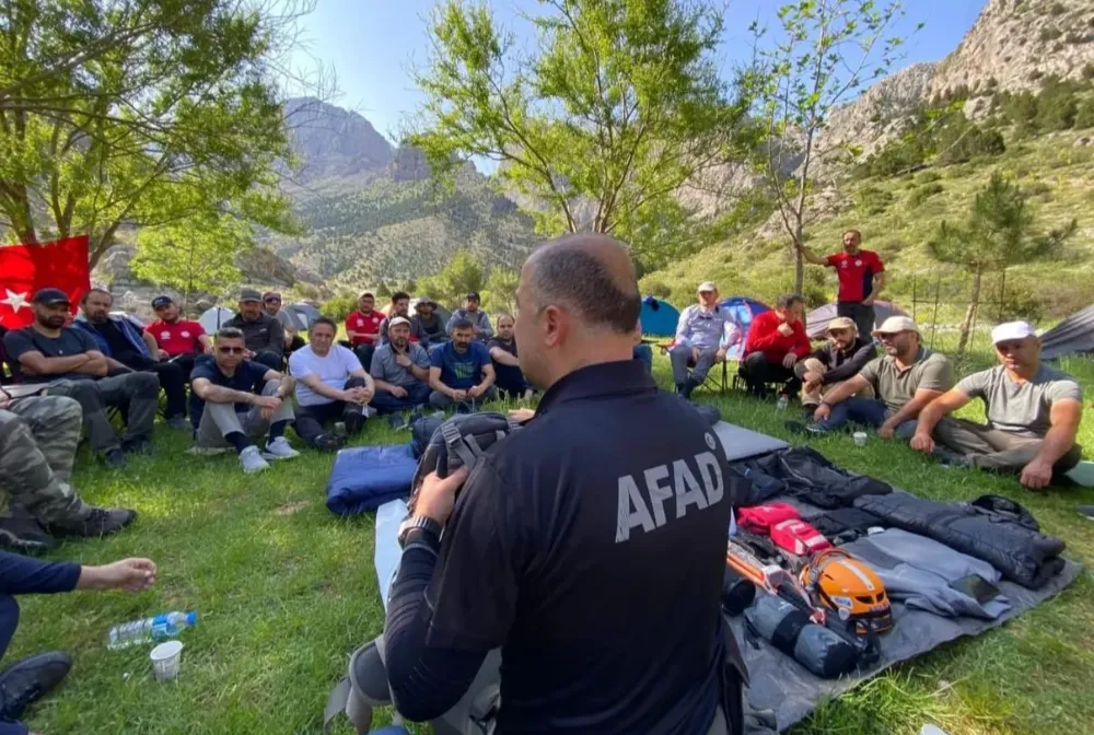 EMLİ VADİSİ’NDE “TEMEL KAMPÇILIK EĞİTİMİ” VERİLDİ