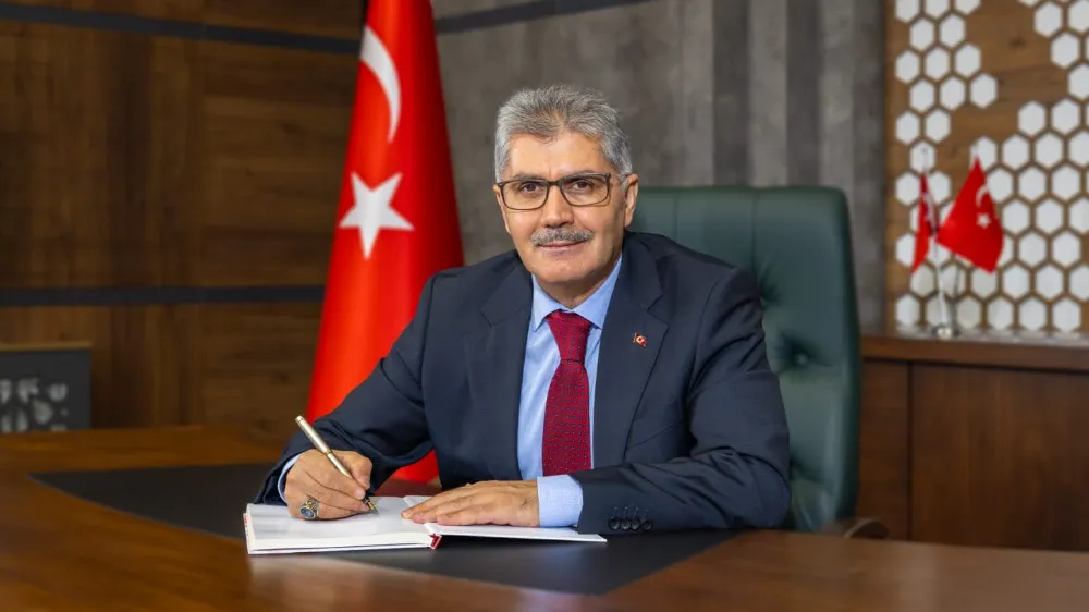 VALİ CAHİT ÇELİK