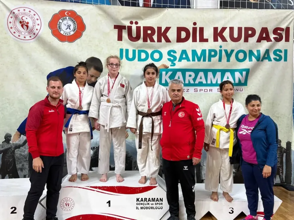 NİĞDELİ SPORCU TÜRK DİL KUPASI’NDA TÜRKİYE İKİNCİSİ OLDU