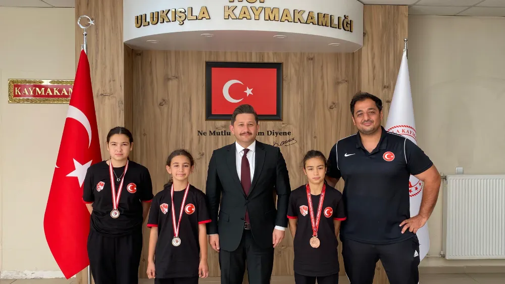 ULUKIŞLALI GÜREŞÇİLERDEN KAYMAKAMA ZİYARET