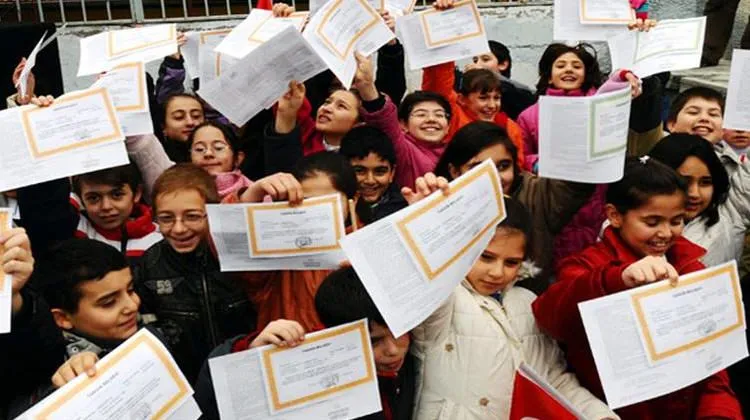 NİĞDE’DE 72 BİN ÖĞRENCİ BUGÜN KARNE ALARAK YAZ TATİLİNE GİRECEK