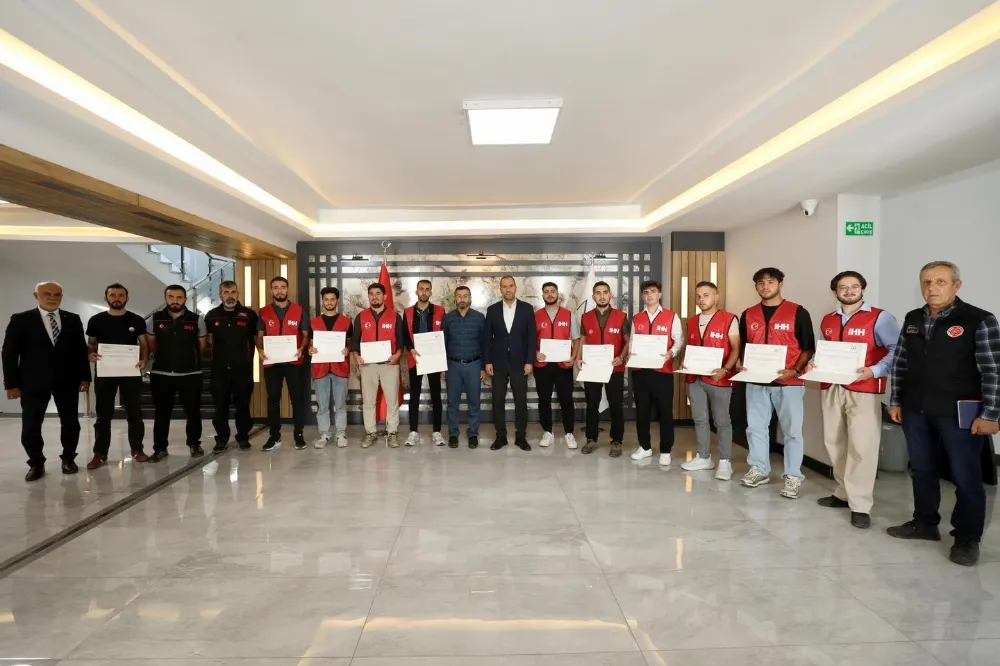 NİĞDE BELEDİYESİNDEN GÖNÜLLÜ İTFAİYECİLİK PROJESİYLE 11 YENİ KAHRAMAN