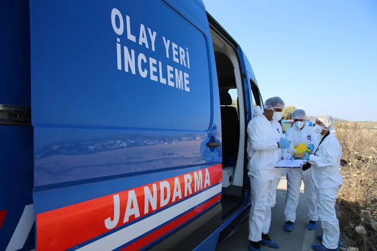 TEKNEÇUKUR KÖYÜ’NDE 83 YAŞINDAKİ ADAM EVİNDE ÖLÜ BULUNDU