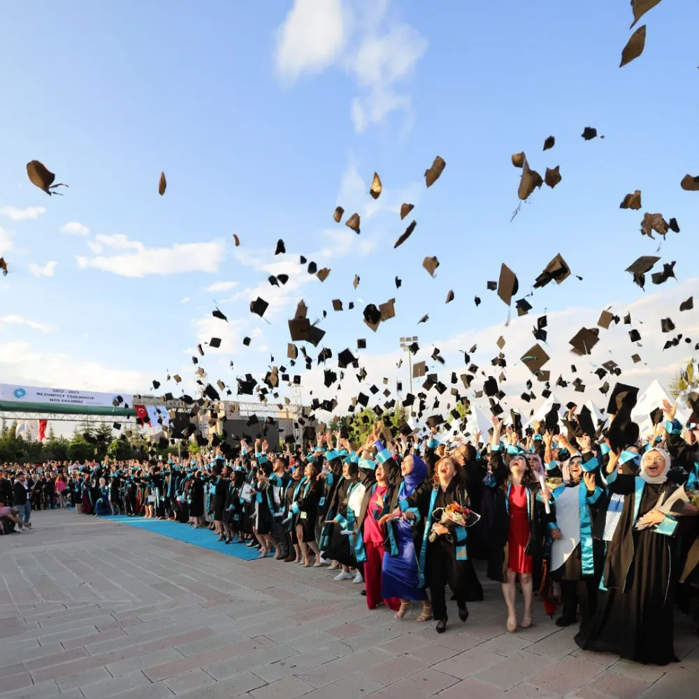 NÖHÜ’DE MEZUNİYET COŞKUSU 26 HAZİRAN’DA YAŞANACAK