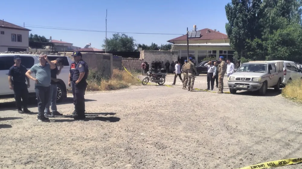 NİĞDE KONAKLI’DA SİLAHLI SALDIRI 1 ÖLÜ, 2 YARALI
