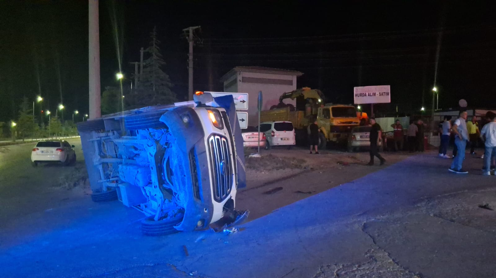 Niğde’de 3 Araç Kazaya Karıştı 4 Kişi Yaralandı