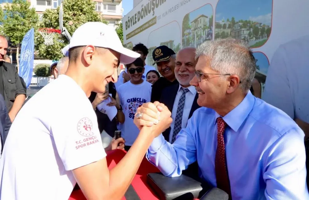 GENÇLERLE OMUZ OMUZA NİĞDE’DE BAĞIMLILIĞA KARŞI SPORLU TEPKİ