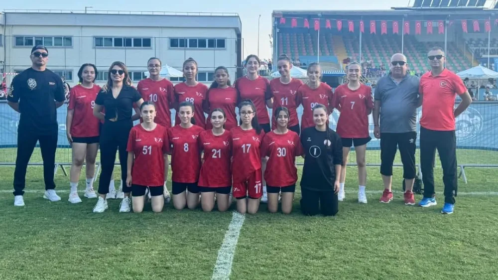 NİĞDELİ HENTBOLCULAR ANTALYA’DAN TÜRKİYE DERECELERİYLE DÖNDÜ