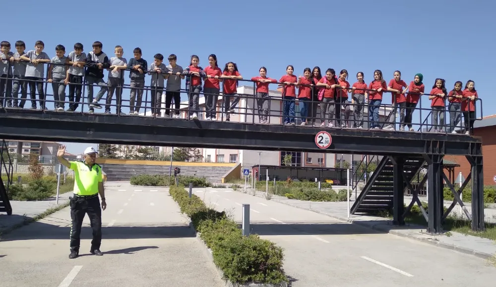 NİĞDE’DE 541 ÖĞRENCİYE TRAFİK EĞİTİMİ VERİLDİ