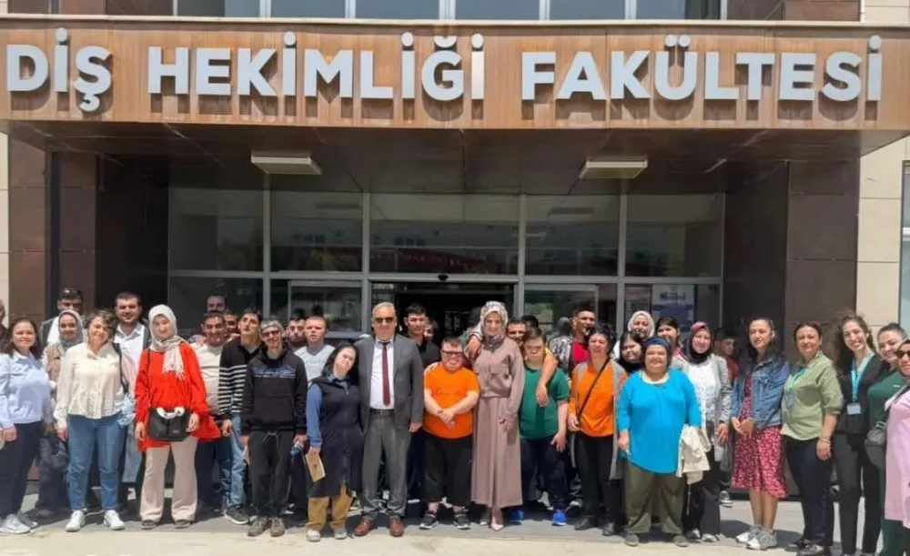ÖZEL KURSİYERLER DİŞ HEKİMLİĞİNİ YERİNDE TANIDI