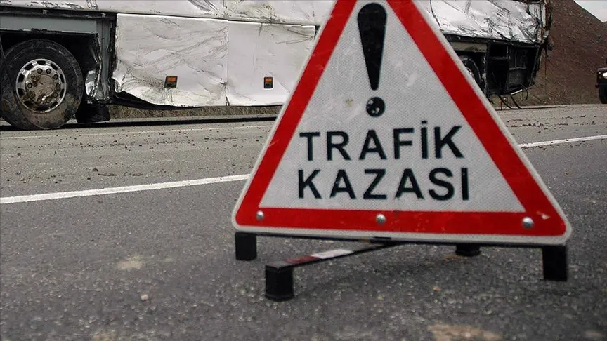 AREFE GÜNÜNDE 863 TRAFİK KAZASI