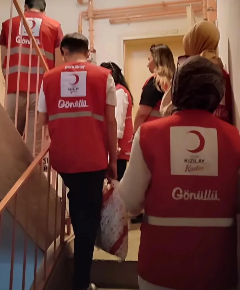 NİĞDE KIZILAY’DAN YAŞLI VE ENGELLİLERE EVDE BAKIM DESTEĞİ
