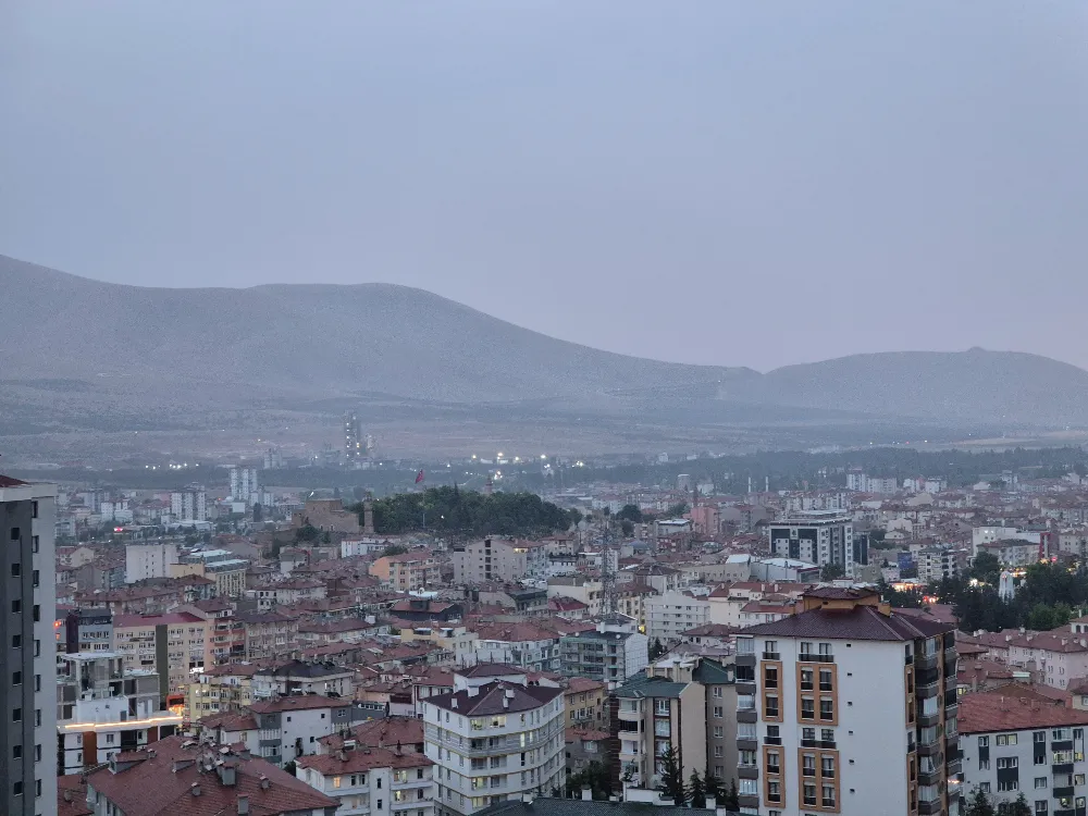 NİĞDE’DE YAZ ORTASINDA SERİNLETEN YAĞMUR