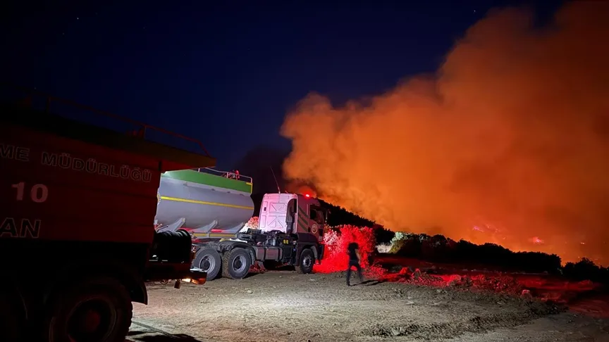 ORMANLIK ALANLARDA ÇIKAN YANGINLARA HAVADAN VE KARADAN MÜDAHALE EDİLİYOR