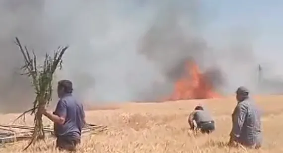 NİĞDE’DE TARLA YANGINI KORKUTTU: 50 DEKAR ALAN ZARAR GÖRDÜ (VİDEO HABER)