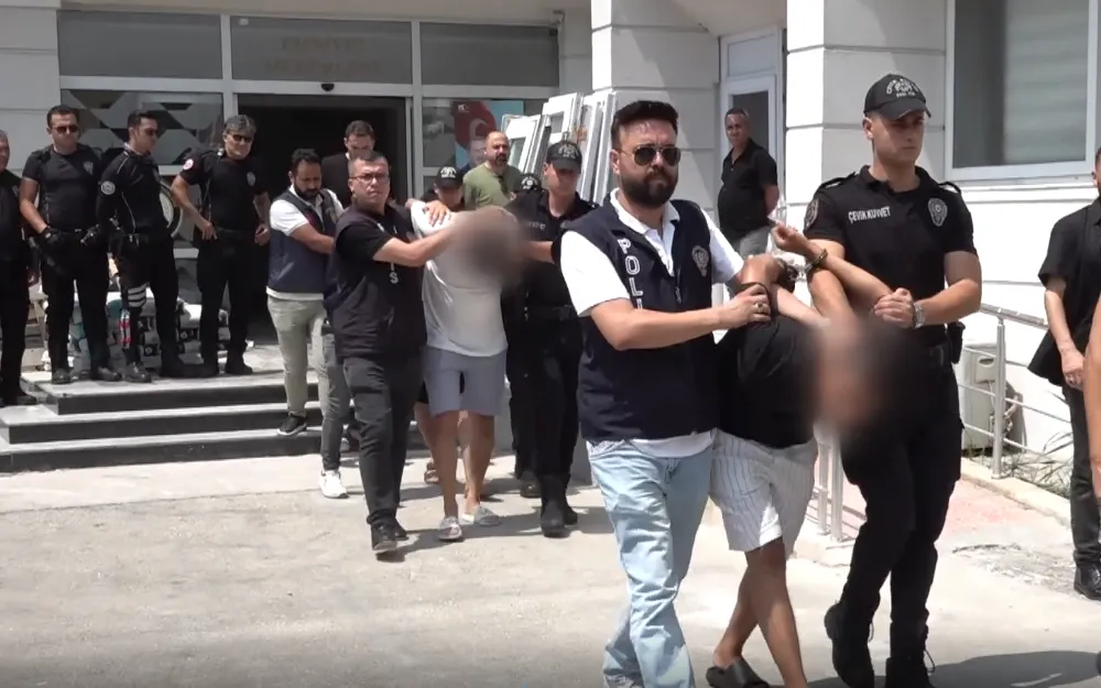ANNE VE KIZININ SİLAHLA ÖLDÜRÜLMESİNE İLİŞKİN 4 ŞÜPHELİ YAKALANDI