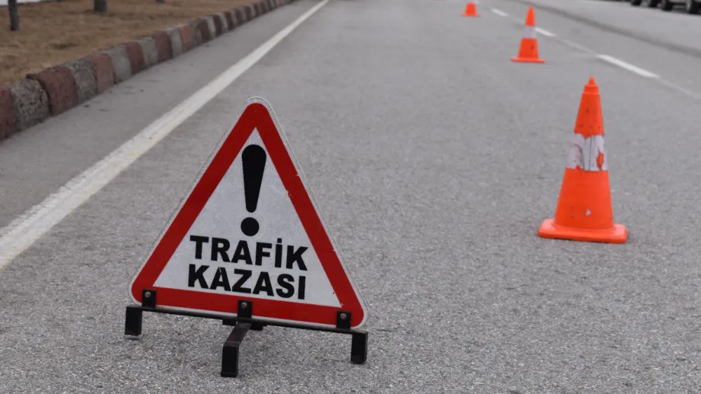 NİĞDE ULUKIŞLA’DA MOTOSİKLET KAZASI: SÜRÜCÜ HAYATINI KAYBETTİ