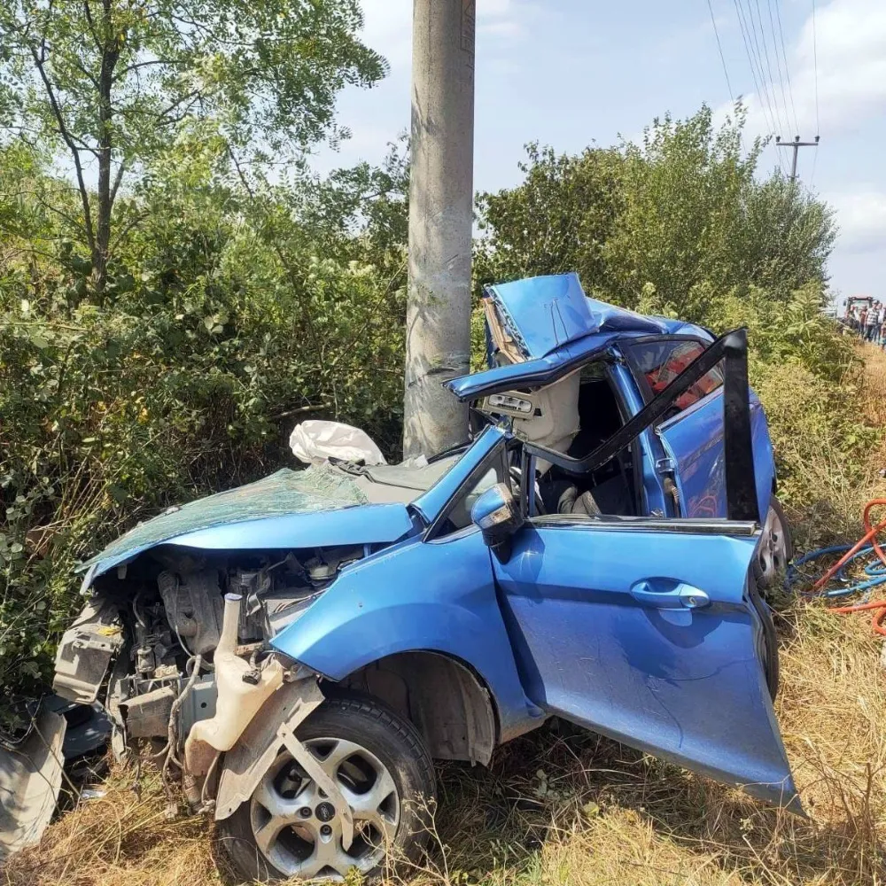 Sakarya’da Feci Kaza: 14 Yaşındaki Sürücü ve Kardeşi Hayatını Kaybetti