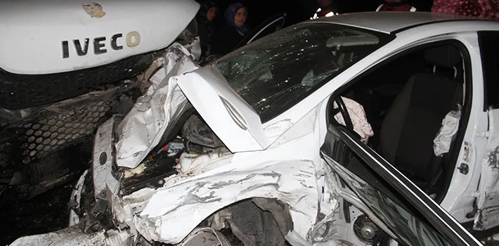 ZİNCİRLEME TRAFİK KAZASINDA 1 KİŞİ ÖLDÜ, 6 KİŞİ YARALANDI