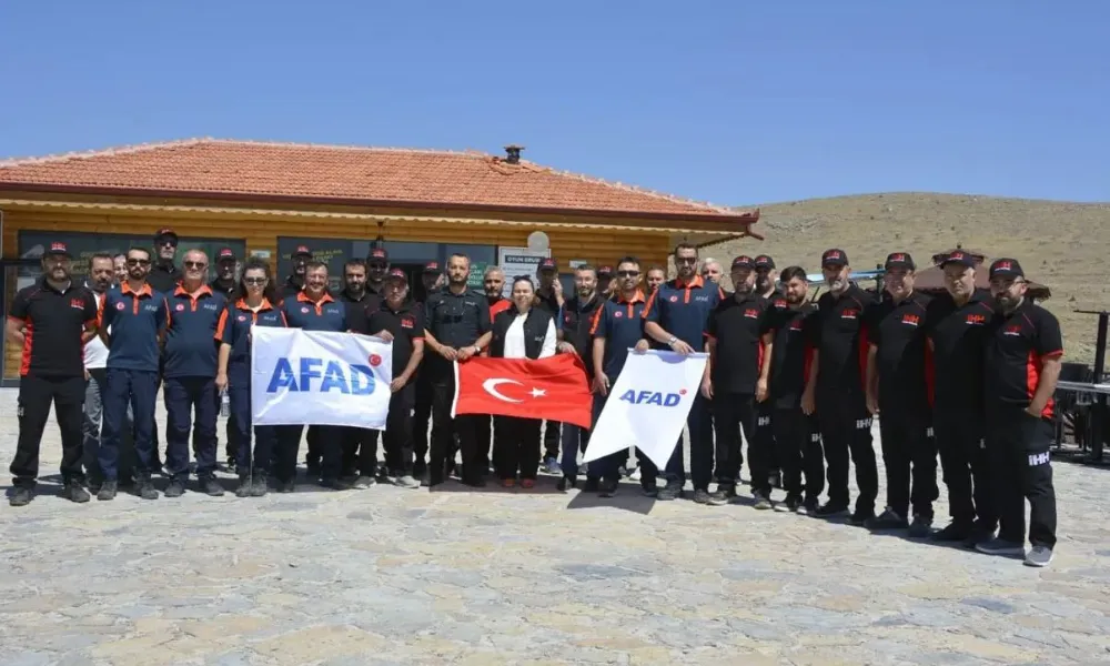 NİĞDE AFAD VE İHH EKİPLERİ KAHVALTI PROGRAMINDA BİR ARAYA GELDİ
