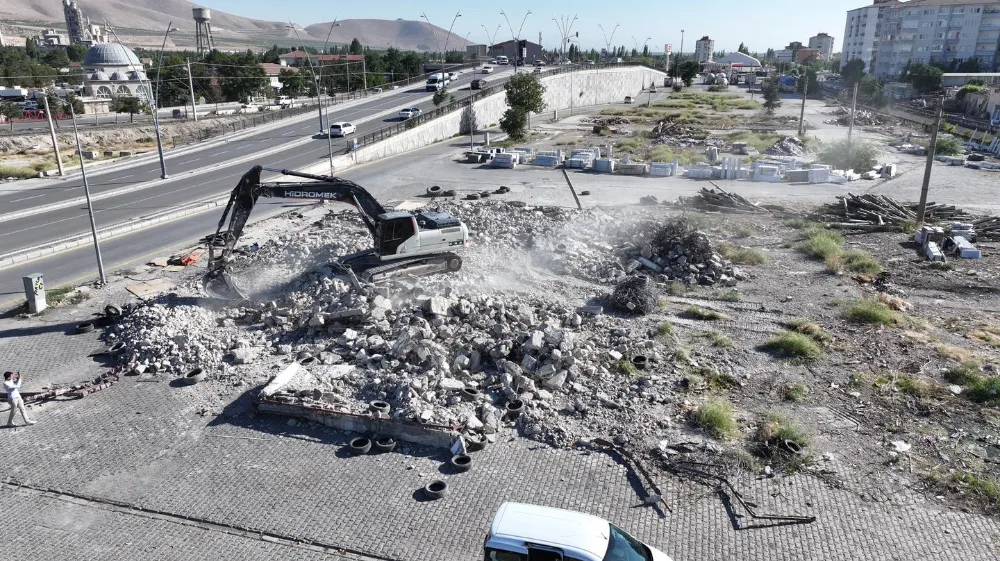 NİĞDE’DE ESKİ SANAYİDE DÖNÜŞÜM DEVAM EDİYOR