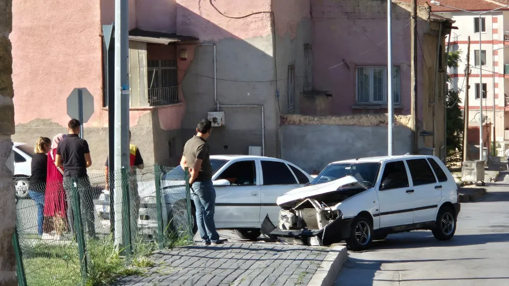 KALE MAHALLESİNDE SABAH KAZASI