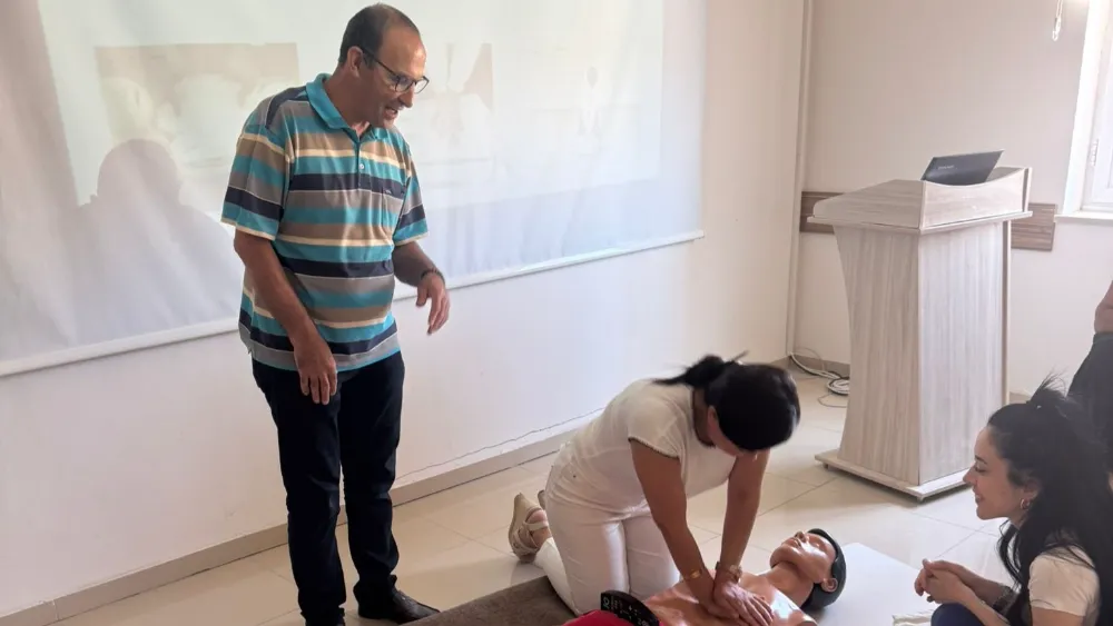 NİĞDE’DE BELEDİYE PERSONELİNE UYGULAMALI İLK YARDIM EĞİTİMİ