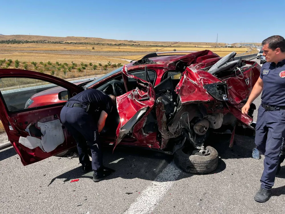 ANKARA-NİĞDE OTOYOLU’NDA FECİ KAZA: 1 ÖLÜ, 3 YARALI
