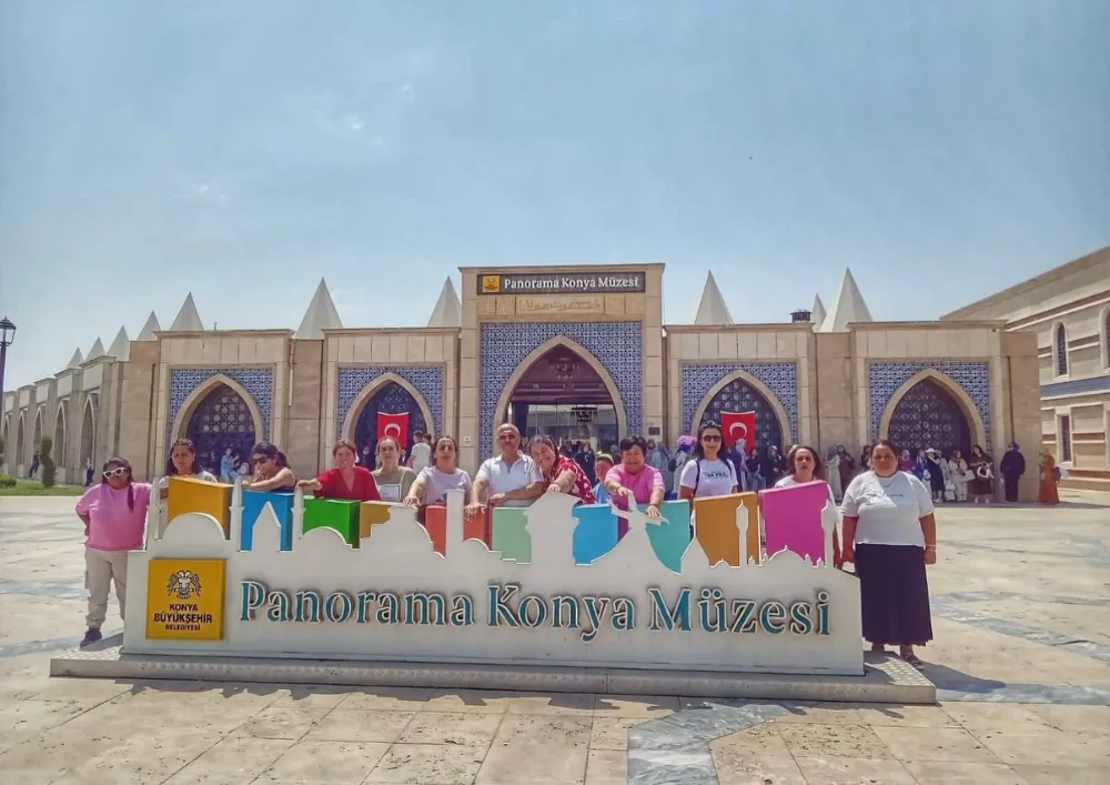 NİĞDE ENGELSİZ YAŞAM MERKEZİ SAKİNLERİ KONYA’YI GEZDİ