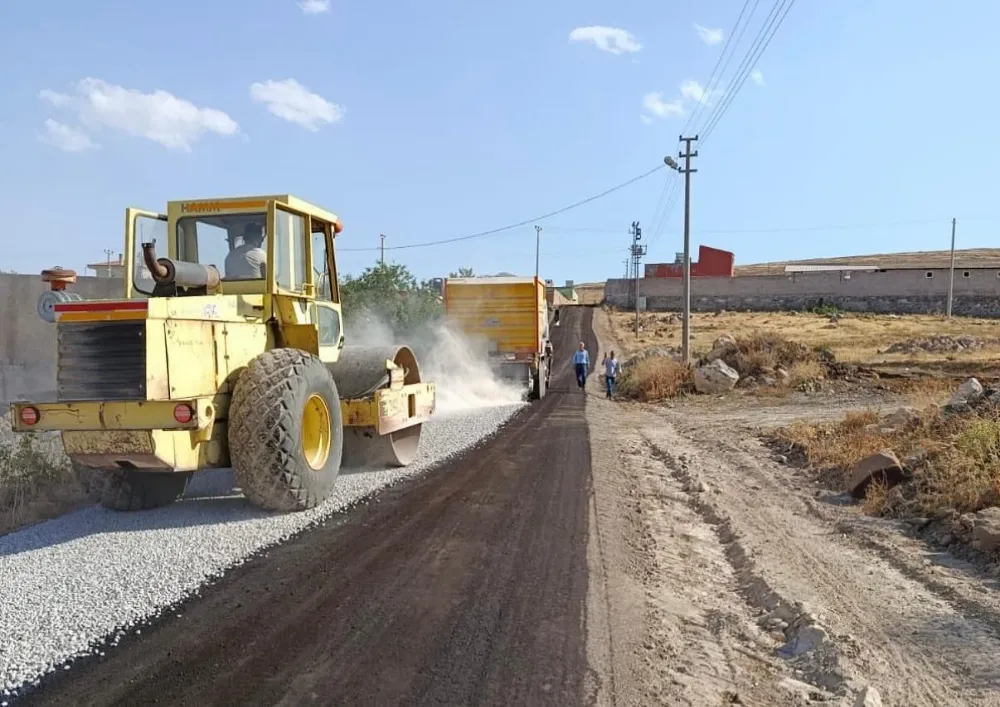 YILDIZTEPE’DE 5 KİLOMETRELİK ASFALT ÇALIŞMASI BAŞLADI