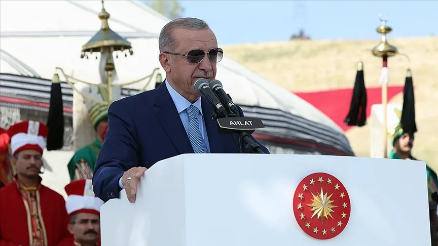  CUMHURBAŞKANI ERDOĞAN: TÜRK MİLLETİ İÇİN AHLAT, KIZILELMA