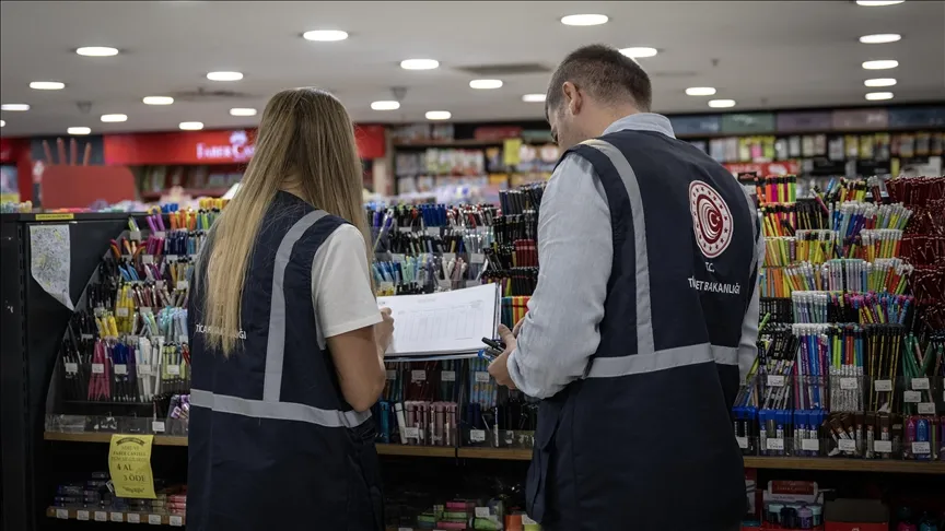 TİCARET BAKANLIĞI EKİPLERİ YENİ EĞİTİM ÖĞRETİM YILI ÖNCESİ KIRTASİYE VE OKUL ÜRÜNLERİNİ DENETLEDİ