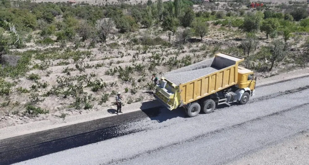 FERTEK’TE YOL ÇALIŞMALARI DEVAM EDİYOR