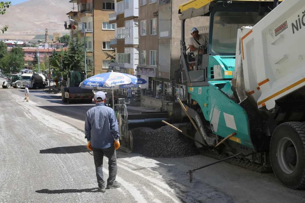NİĞDE BELEDİYESİ’NDEN ŞEHRİ KUŞATAN HİZMET HAMLESİ