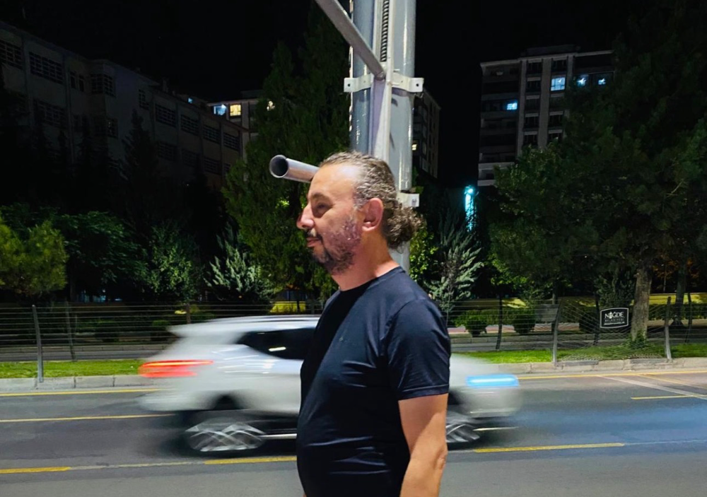 Alçak Reklam Panoları Tehlike Saçıyor!