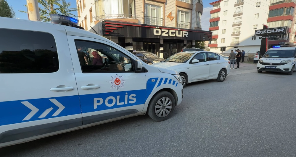 NİĞDE VE ADANA POLİSİ ORTAK OPERASYONLA SİLAHLI SALDIRI ZANLILARINI YAKALADI