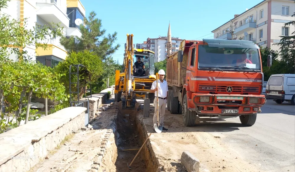 ŞEHİTLER MAHALLESİ’NDE ALTYAPI VE ÜSTYAPI YENİLENİYOR