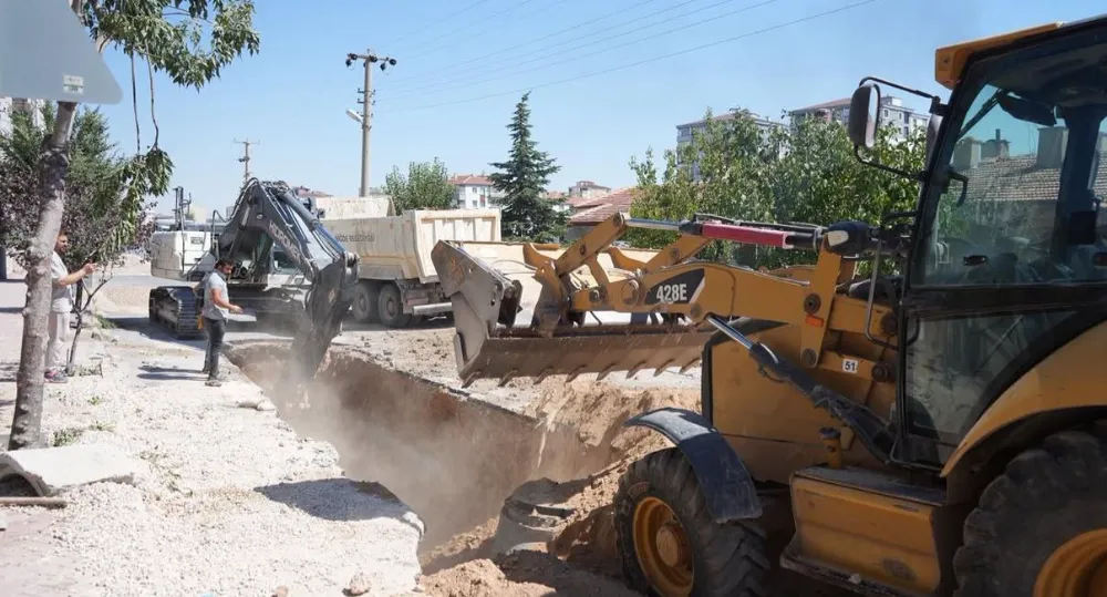 NİĞDE BELEDİYESİ’NDEN FERTEK MAHALLESİ’NDE ALTYAPI VE ASFALT ÇALIŞMASI