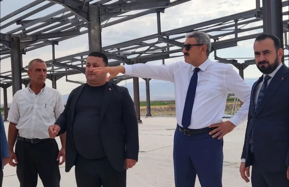 YEŞİLGÖLCÜK’TE YENİ PAZAR YERİ HİZMETE HAZIRLANIYOR