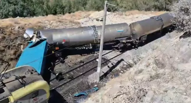 MALATYA’DA İKİ YÜK TRENİ ÇARPIŞTI (VİDEO HABER)