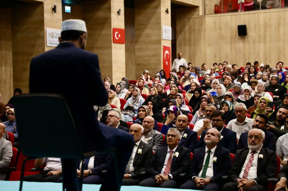 NİĞDE’DE MEVLİD-İ NEBİ HAFTASI ETKİNLİĞİ DÜZENLENDİ