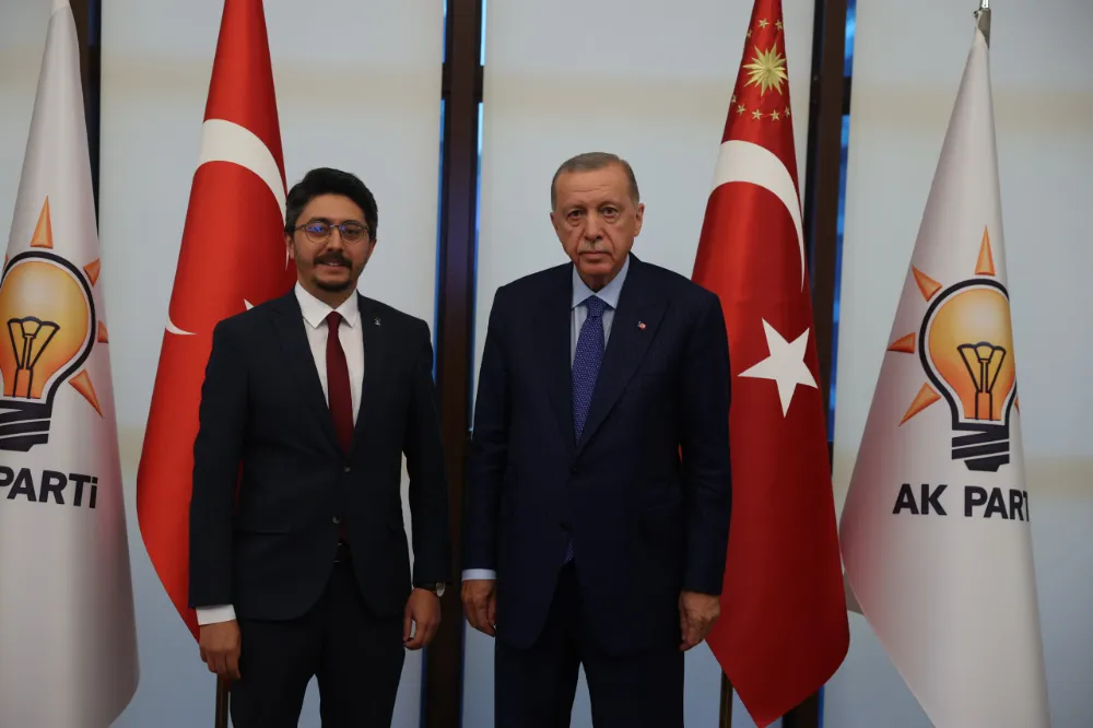 AK PARTİ NİĞDE İL BAŞKANI MUSTAFA ÖZDEMİR GÖREVİNDEN AYRILDI