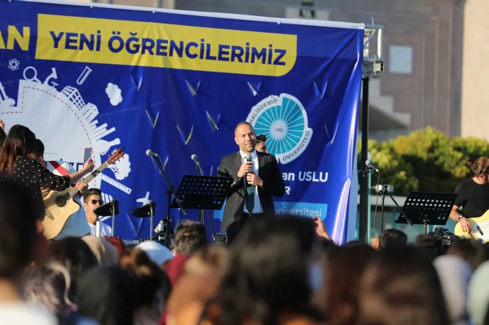 BAŞKAN ÖZDEMİR, ÜNİVERSİTE ÖĞRENCİLERİNİ NİĞDE’YE HOŞ GELDİNİZ DEDİ