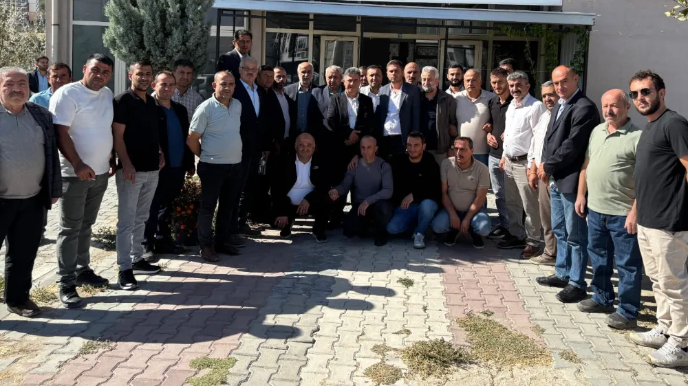 ÇINARLI KÖYÜ DERNEĞİ’NDE YENİ BAŞKAN METİN ERALP OLDU