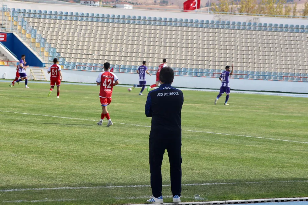NİĞDE BELEDİYESPOR ZİRVEDE: 4 MAÇTA 10 PUAN
