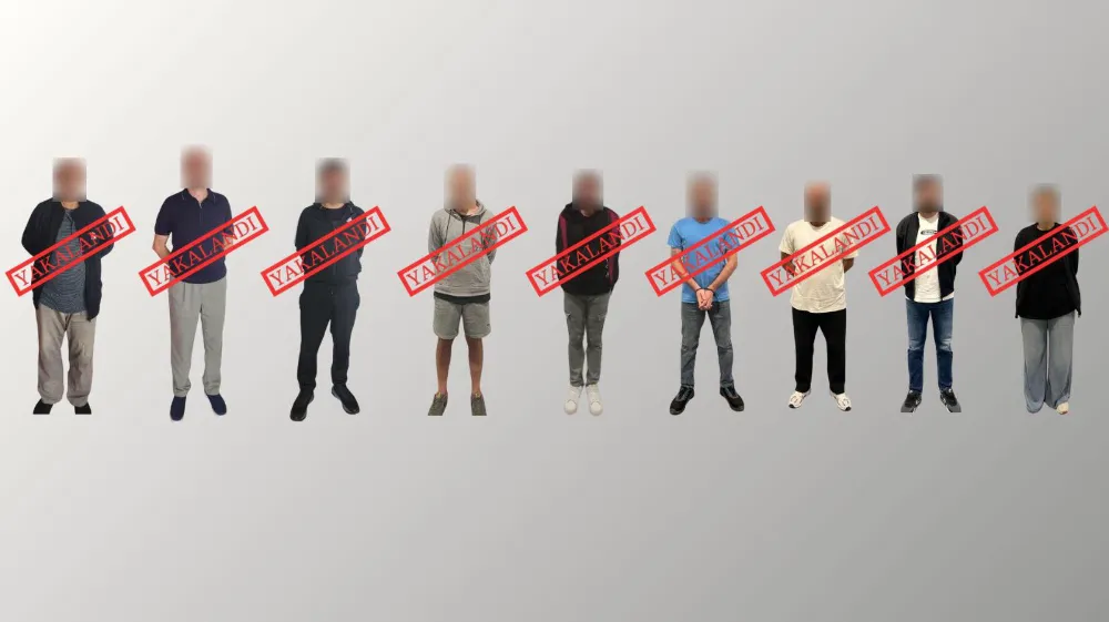 “BİZDEN KAÇAMAYACAKSINIZ”: KIRMIZI BÜLTENLE ARANAN 9 SUÇLU TÜRKİYE’YE GETİRİLDİ