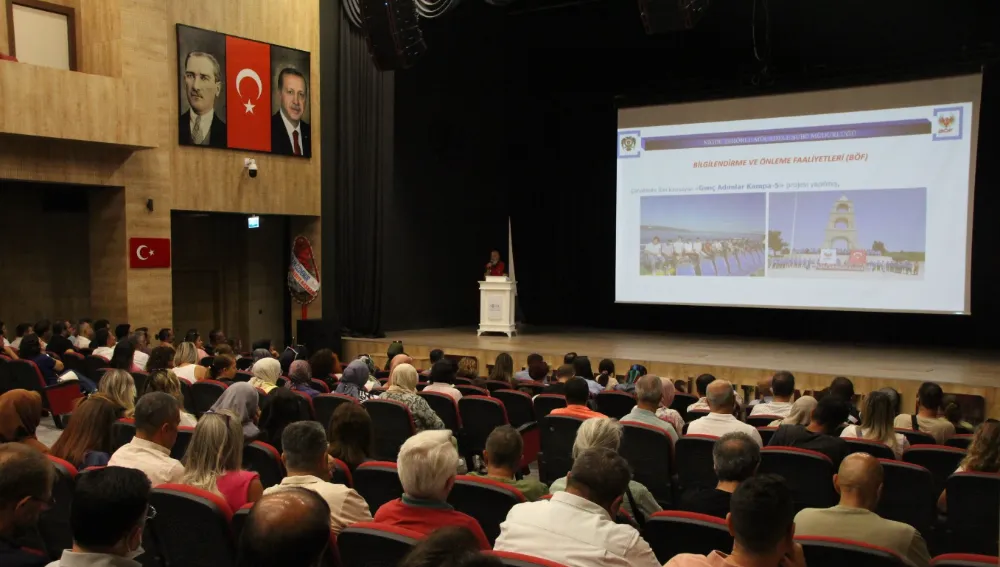 NİĞDE’DE ÖĞRETMENLERE TERÖRLE MÜCADELE KONFERANSI